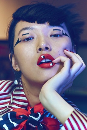 中国版《Vogue》十一月刊时尚大片 | 摄影 Jem Mitchell