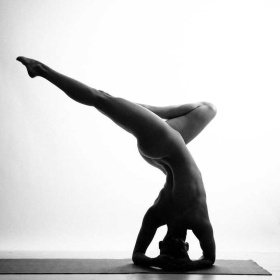 Nude Yoga Girl | 瑜伽与光影