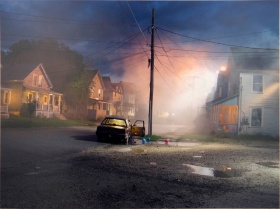 烧一座房子只为拍好一张照片｜Gregory Crewdson