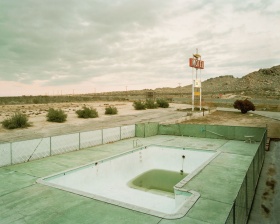 J Bennett Fitts | 废弃的游泳池