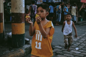 菲律宾最近开始枪杀毒贩大清洗，我们却误入了贫民窟