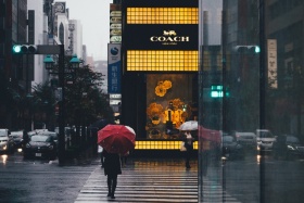 东京街头 ｜摄影师Takashi Yasui ​​​​