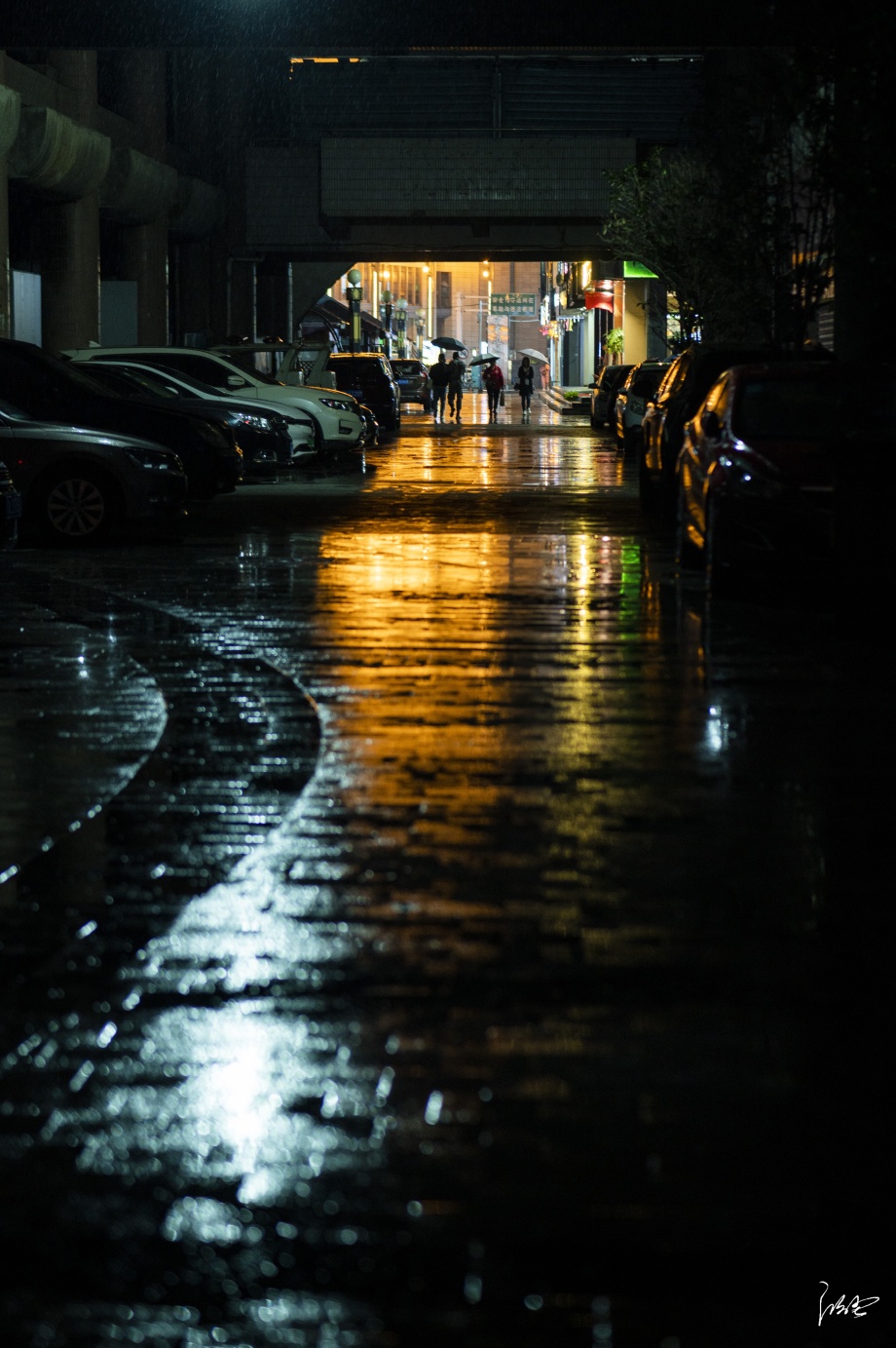 雨夜的孤独感