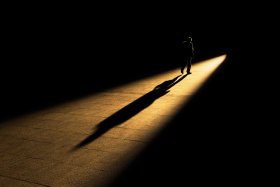 光与影的街头 | Joaquín Pastor Genzor镜头里的萨拉戈萨 ​​​​