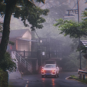 梅雨时节的小山村