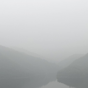 远山如黛，近水如烟