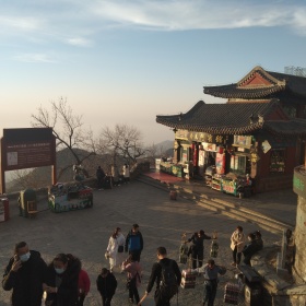 仙境也弥漫着人间烟火