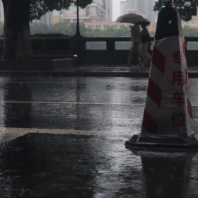 下雨天也要记得等日落