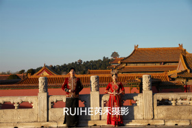 惊艳全网的秀禾服故宫婚纱照，传统特色的中国风韵味