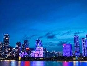 夜晚的城市霓虹