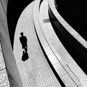 光与影的街头 | 摄影师Laurence Bouchard