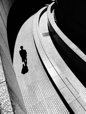 光与影的街头 | 摄影师Laurence Bouchard