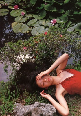 ​​​栗山千明「神話少女」 .1997 | 摄影大师筱山纪信