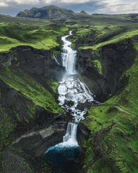 抹茶绿，摄影师Iurie Belegurschi镜头里的冰岛