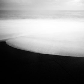 深邃的黑白 | Michael Schlegel镜头里的冰岛