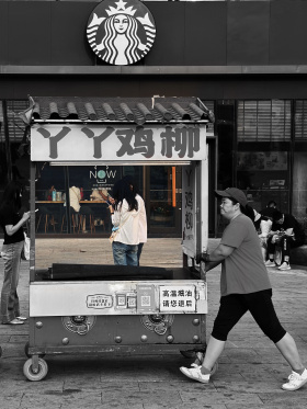 街头“电视机”