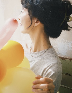 一步一步走过昨天我的孩子气