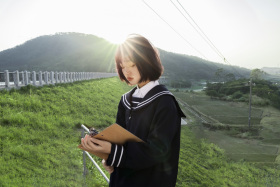 “人类的生命更像是季节的交错”