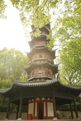 春不晚，我就在真江南。