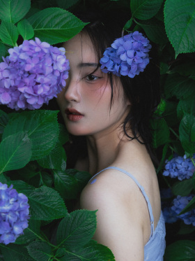 暗紫无尽夏