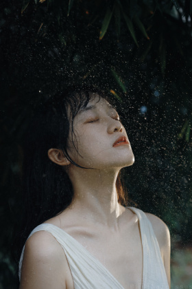 【雨隙】