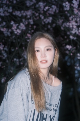 樱花树下