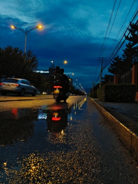 雨夜漫漫