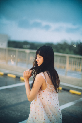 B小调雨后