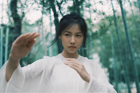 江湖里卧虎藏龙 人心里何尝不是