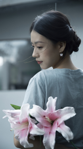 花与她