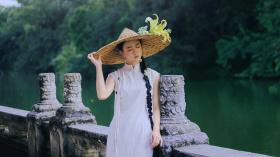 “百合与笠，我与江湖”
