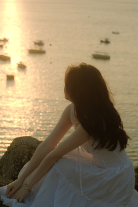 Trời đã lặng, sóng đã êm