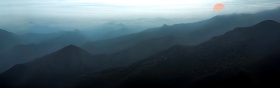 山的层次，是雾写的诗