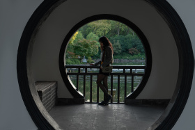 人间朝暮，叶落惊秋