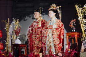 唐宫夜宴，一场穿越千年的中式婚礼盛典