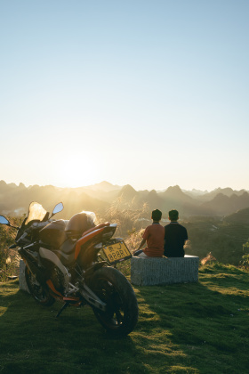 我和弟弟，以及破摩托。