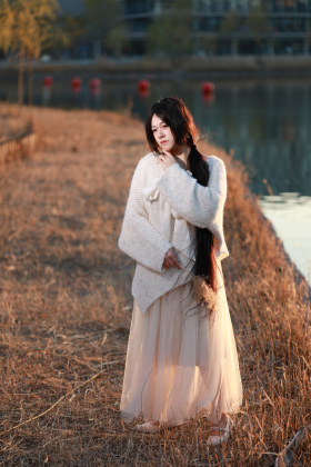 芦苇荡人像拍摄