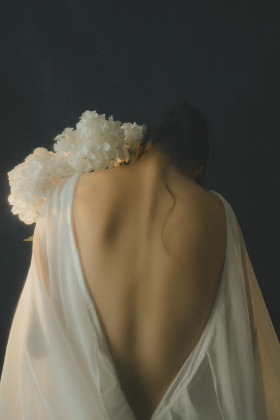 背影如诗，静默成画