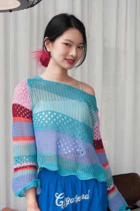 其貌不凡的女性