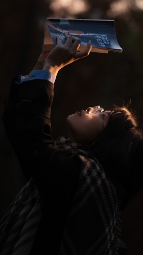 《黄昏下的告解书，与你，与我》