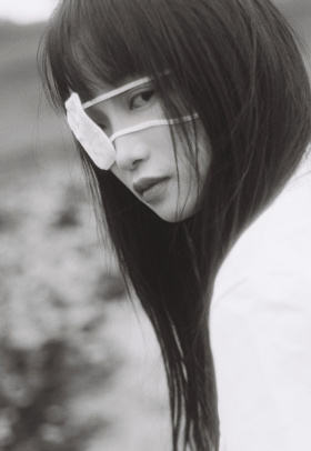 世界在坍塌 我们在下沉