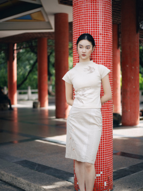 今晚的风是杜鹃花香