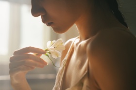 我把影子晾在冬日的午后