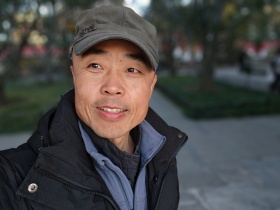 荣耀400pro拍摄，自拍。