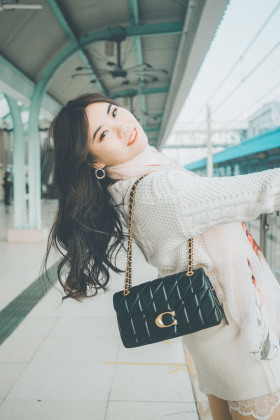 地铁站人像写真组图