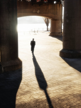 凶手和恋人都喜欢事后回现场