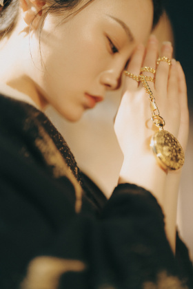 你与我先谈养心殿