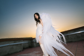 天台翅膀，自拍