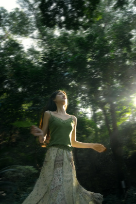 绿色是流动舒展的生命