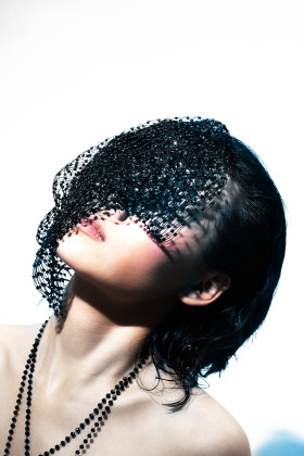 在影子里涂上青蓝色